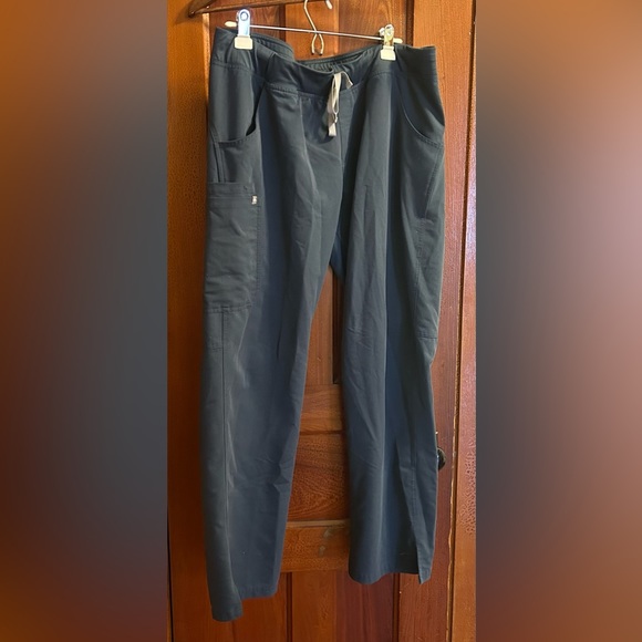 Figs Scrub Set - Picture 4 of 5